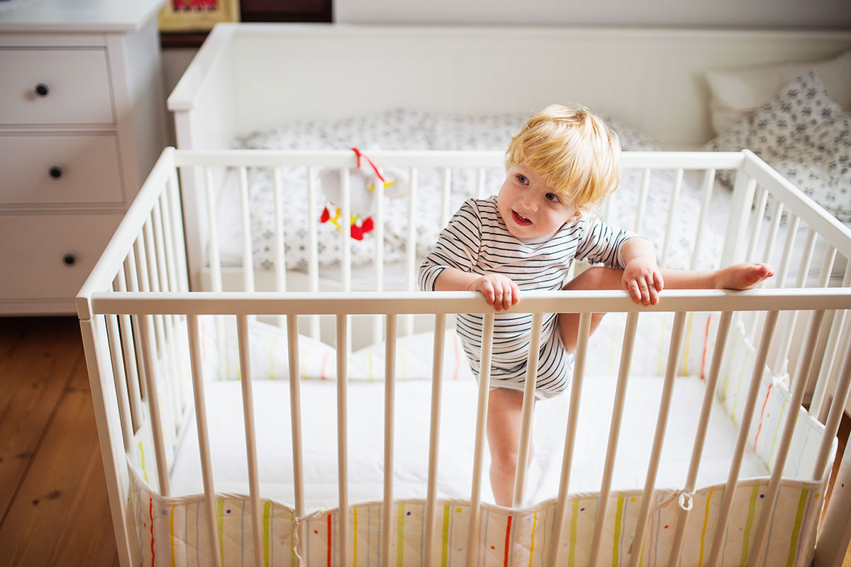 Devriez-vous opter pour un lit de transition ou un lit une place pour votre  jeune enfant?