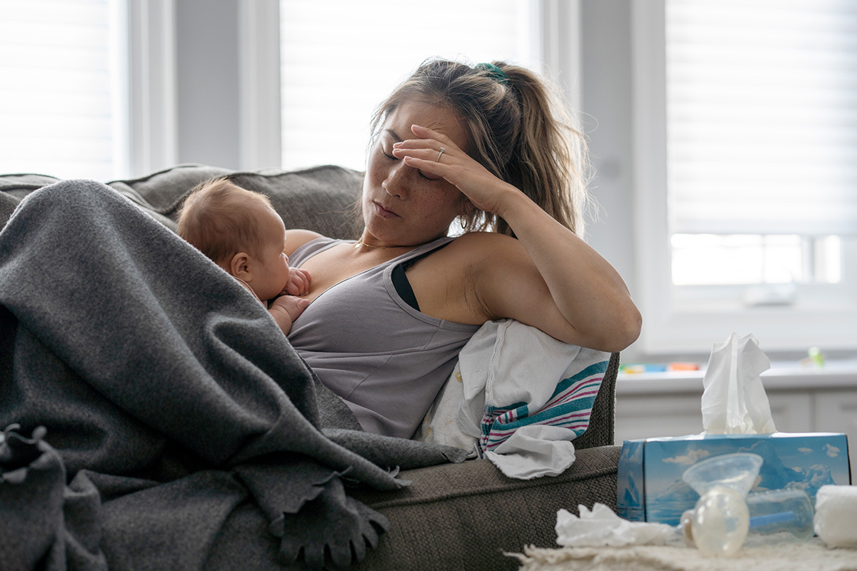 Maman souffrant de fatigue et d'anxiété périnatale